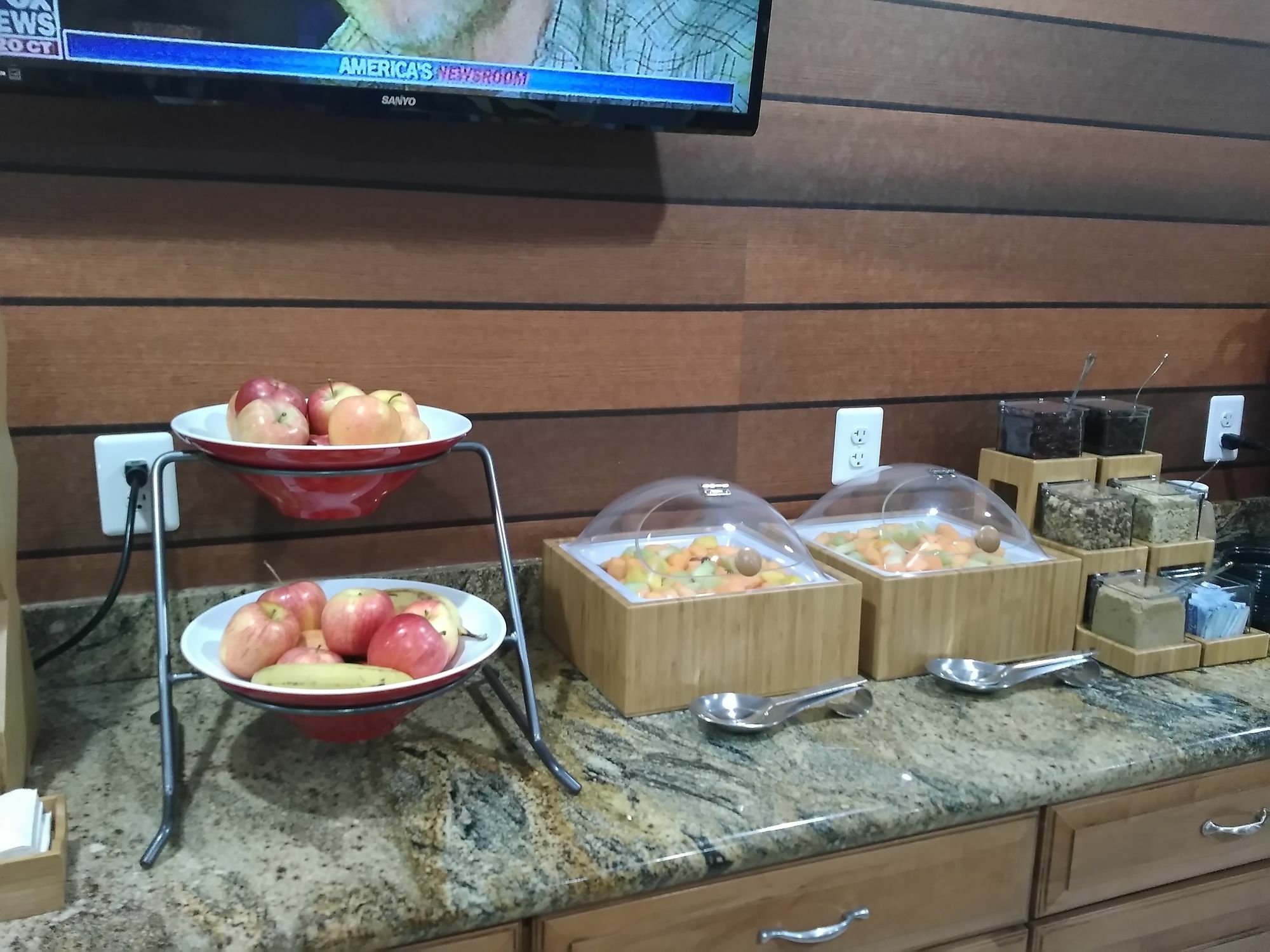 Greentree Inn And Suites Mesa / Phoenix Экстерьер фото
