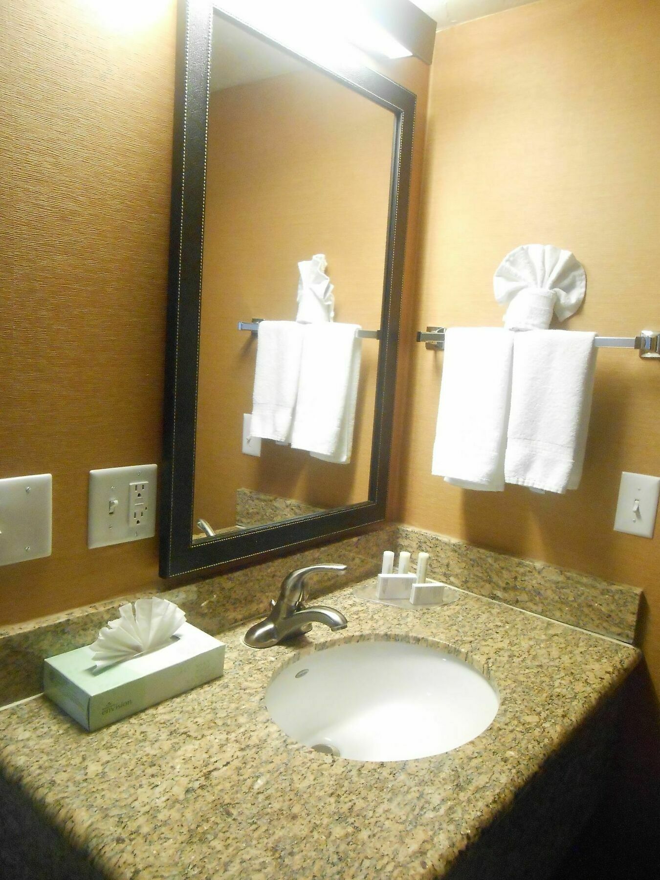 Greentree Inn And Suites Mesa / Phoenix Экстерьер фото